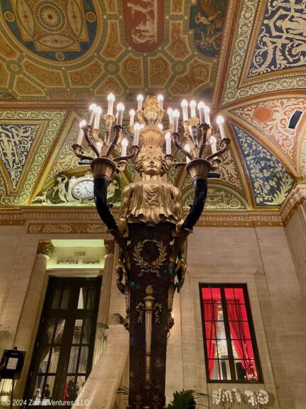 Chicago Palmer House Decor